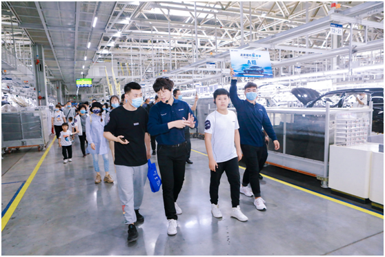 北京現(xiàn)代“家”年華精彩啟動(dòng)，首期車主探訪滄州工廠