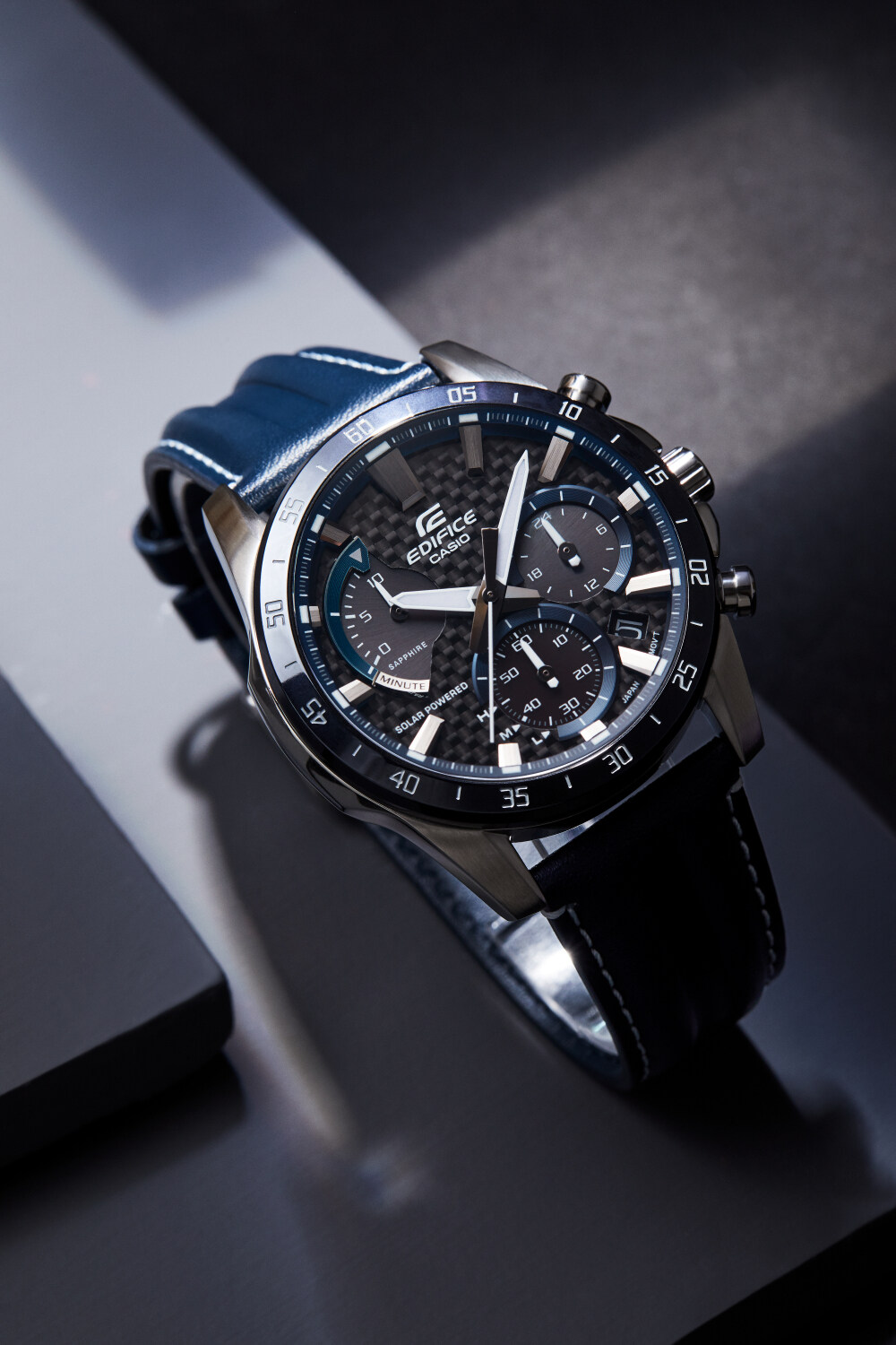 沉穩(wěn)內(nèi)斂，實力為先！ EDIFICE EFS-S580系列致敬專注拼搏