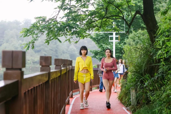 青春有你一起運動 ， 讓我們在丹寨天天馬拉松為健康奔跑