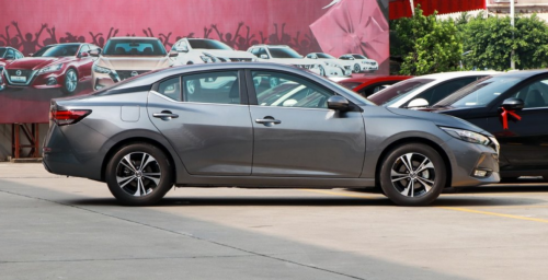 15萬左右的緊湊型車，斯柯達(dá)明銳pro和日產(chǎn)軒逸2021款哪個(gè)好？