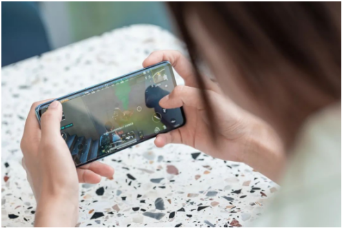 出道即巔峰！OPPO Reno6系列上線，斬獲全價(jià)位段雙冠軍