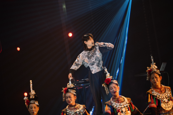 廖昌永李宇春吳亦凡空降《為歌而贊》 ，百贊音樂盛典升級(jí)好歌大秀