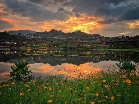 與其躺平放棄夢(mèng)想 ， 不如來(lái)丹寨馬拉松體驗(yàn)酣暢淋漓后的舒爽