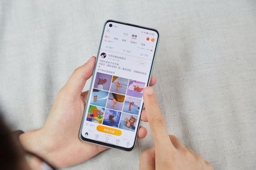 論顏值從來沒輸過，OPPO Reno6外觀亮眼，夏日晴海配色絕了