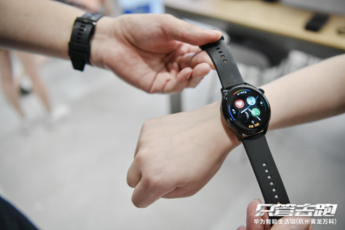 燃情夏日，只管去跑！華為WATCH 3全新升級，助力城市熱煉