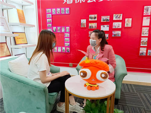 百合網一對一：紅娘是筑起兩個陌生人幸福的橋梁，“會說話”是最基礎的職業(yè)技能”