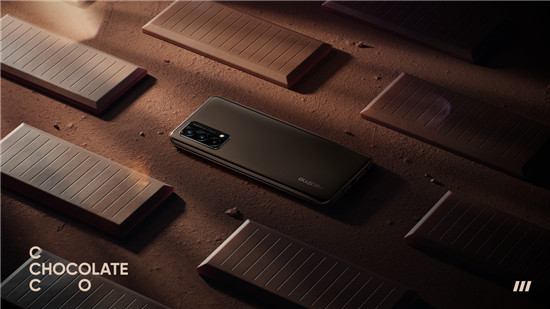 realme 真我Q3 Pro 狂歡版煥新升級，12GB+256GB大內(nèi)存版本今日開售
