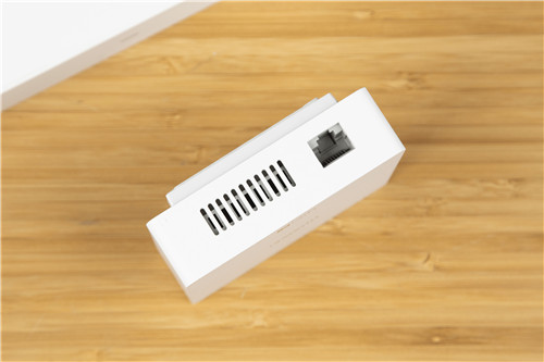 大面積住宅組網(wǎng)最優(yōu)解？全屋Wi-Fi 6+無死角 華為路由H6評測