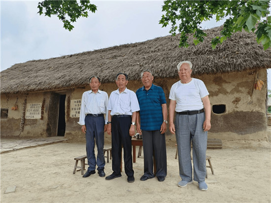 薇婭探訪安徽鳳陽小崗村，再次感受到中國農民的敢為人先