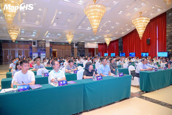 2021 GIS技術(shù)創(chuàng)新研討會(huì)成都站驚艷首秀