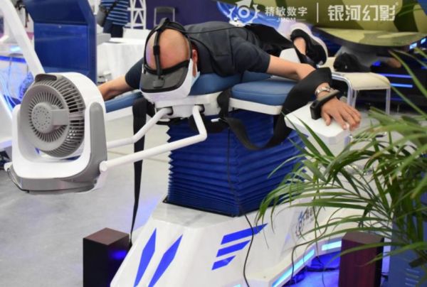 來(lái)圓航空航天夢(mèng)吧！桂林臨桂萬(wàn)達(dá)廣場(chǎng)舉行VR航空航天體驗(yàn)展！