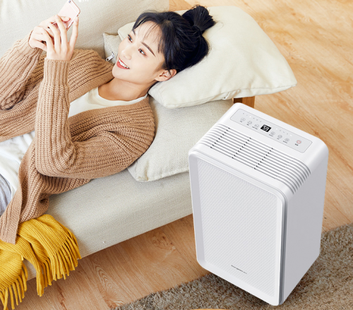 用了HUAWEI HiLink生態(tài)產(chǎn)品，歐井除濕機除濕順暢多了