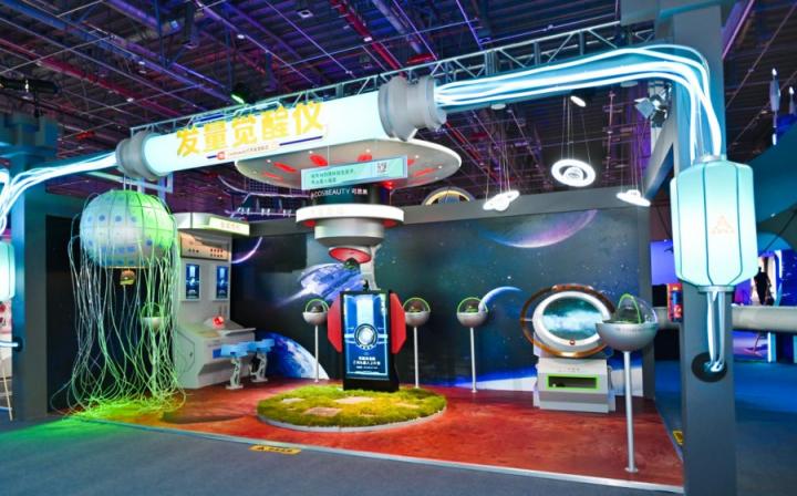 直擊2021淘寶造物節(jié)現(xiàn)場，硬核黑科技可思美電激光生發(fā)儀來啦！