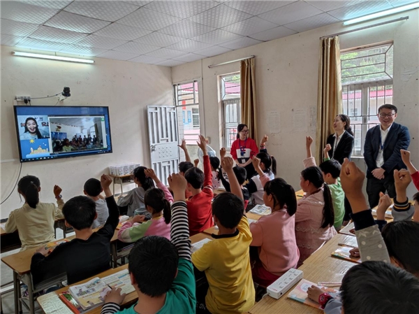 阿卡索在線英語素質(zhì)教育，幫助更多中國孩子自信地面對世界