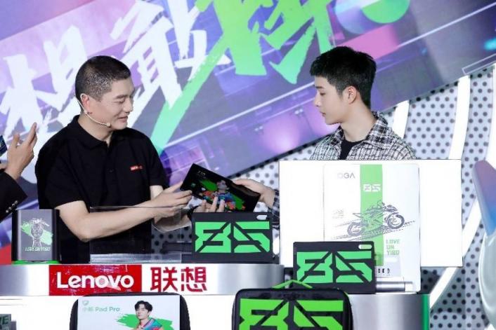 聯(lián)想×王一博定制版線下門(mén)店開(kāi)售在即，王一博同款等你帶回家！