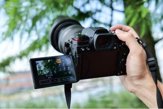 「進可攻退可守」的色彩表現(xiàn)，松下LUMIX S5拍照實測
