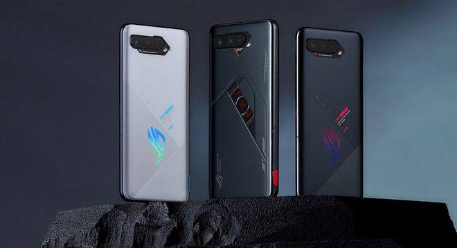 ROG游戲手機5S Pro上手實測，驍龍888 Plus跑分95萬刷新魯大師記錄！