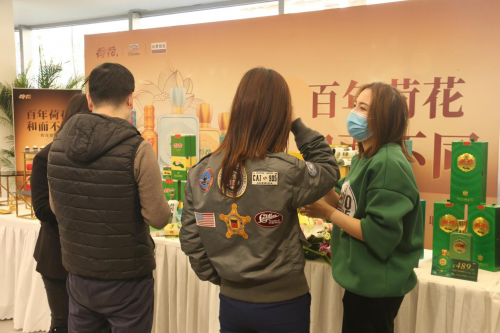 正品荷花酒積極嘗試多元化營銷，亮相凱迪拉克優(yōu)惠盛典提升品牌聲量