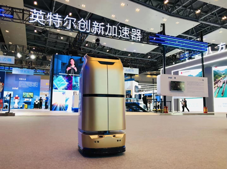 “渝”見(jiàn)AI：擎朗酒店機(jī)器人2021智博會(huì)大放異彩