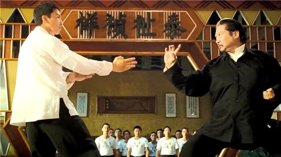 極米聘易烊千璽，堅(jiān)果品牌升級(jí)，家用投影兩大巨頭進(jìn)入競(jìng)爭(zhēng)下半場(chǎng)