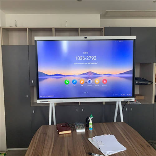 華為、MaxHub再掀起展會(huì)熱潮？?jī)晌粯I(yè)界大佬究竟哪個(gè)好？