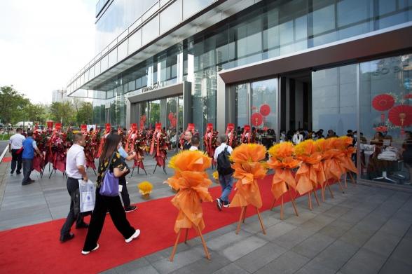 榮耀新總部啟用，體系化運(yùn)營能力再升級、助推創(chuàng)新攻堅