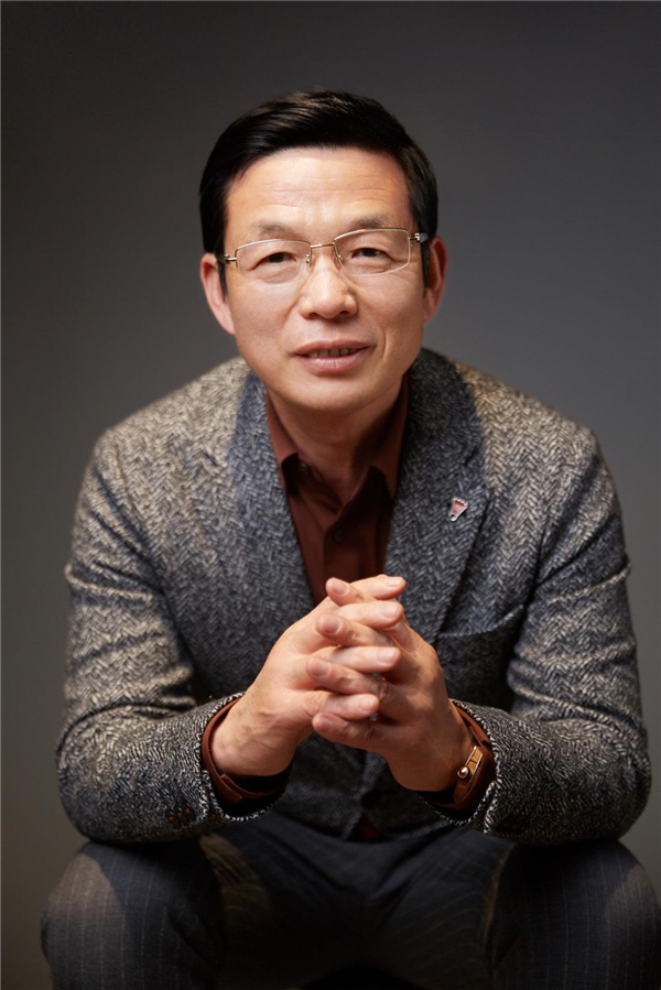 在時(shí)尚與另類之間，做一件平衡的好衣服