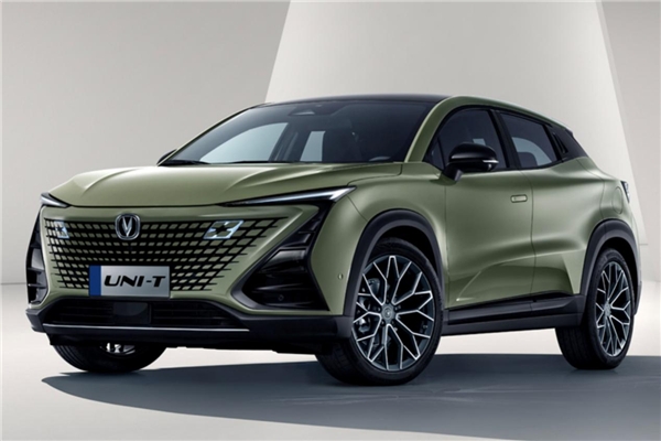 新款長安UNI-T來襲，這輛長安汽車還帶人臉識別？