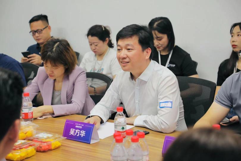 強(qiáng)強(qiáng)聯(lián)合 阿爾法蛋攜手大V店探索品牌深度運(yùn)營(yíng)路