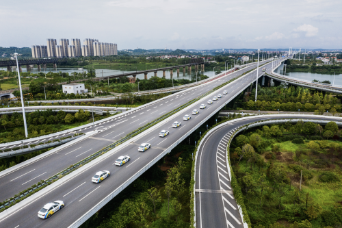 經(jīng)濟參考報：蘑菇車聯(lián)走出自動駕駛第四條路