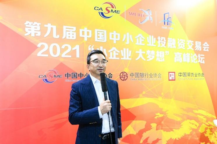 人民網(wǎng)專訪王忠：聯(lián)想以“可訂閱、一站式服務(wù)”全速推進(jìn)中小企業(yè)數(shù)字化