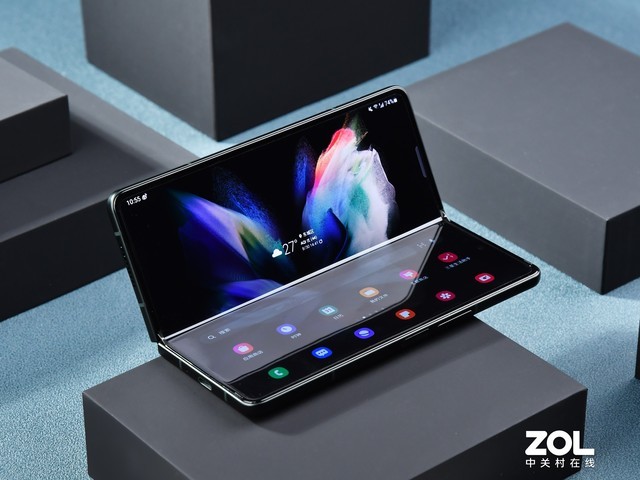 折疊屏也能防水，三星Galaxy Z Fold3全面測(cè)評(píng) 
