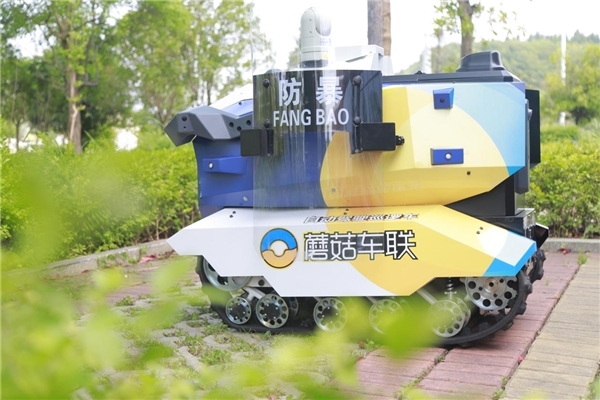 上帝視角顯神通，蘑菇智行實際道路演示