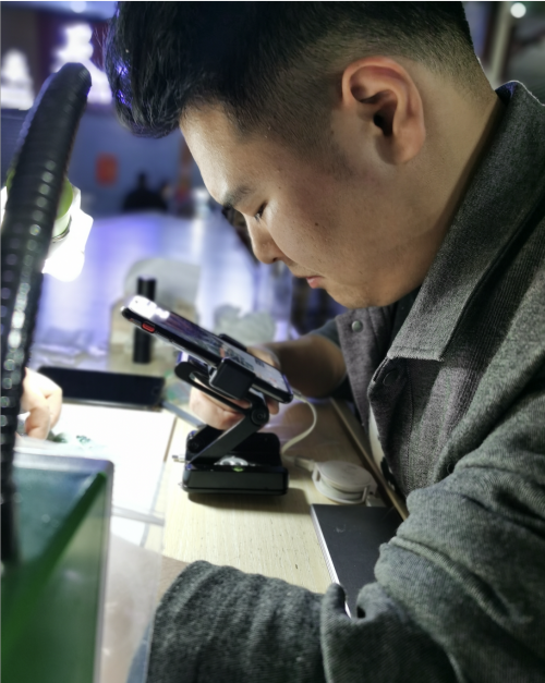 當年輕人在微拍堂遇見直播：以一人之力達成年銷售額千萬