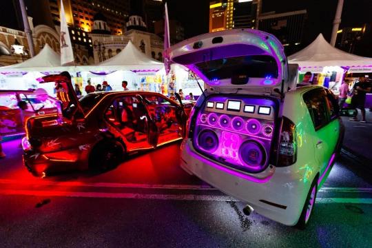 易車專訪成都車展經(jīng)銷商吉利，揭秘4S店如何利用“車展”獲客成交兩百臺(tái)