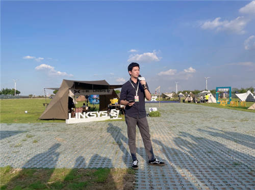 領(lǐng)勢(shì)5G WiFi 6隨身路由器攜手小鵬P5亮相海鷗島， 讓露營(yíng)更輕松！