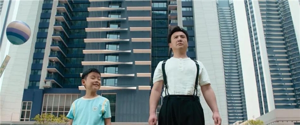 ALPD?激光高亮《我和我的父輩》，光峰科技點亮時代記憶旅程