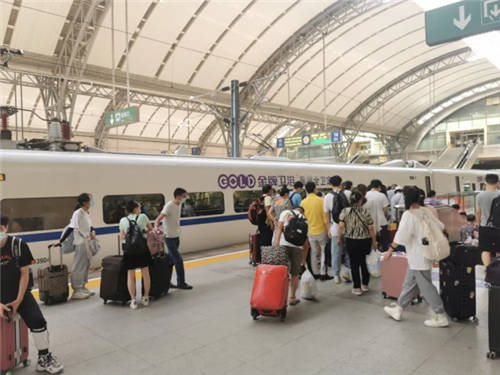 新增十幾條高鐵線路覆蓋，金牌衛(wèi)浴又一大波廣告陸續(xù)上刊