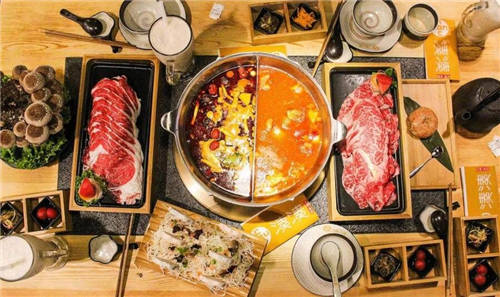呷哺呷哺、湊湊“十一”雙突破 火鍋消費(fèi)熱潮再起