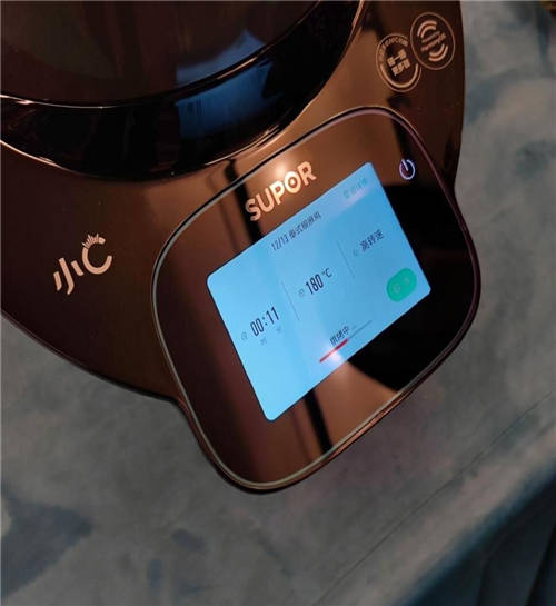 自動(dòng)炒菜機(jī)初體驗(yàn)：買(mǎi)蘇泊爾小C主廚料理機(jī)，值嗎？