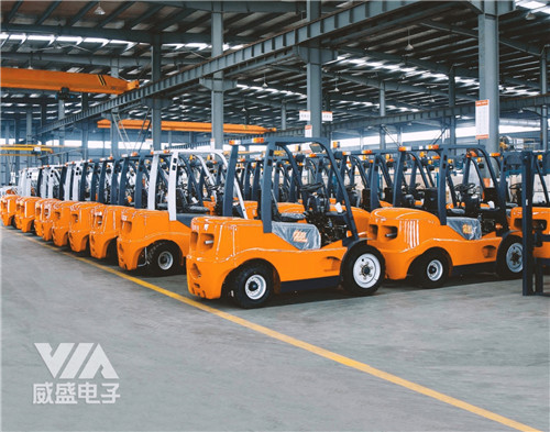 如何用科技提升叉車車隊(duì)的安全和管理效率？