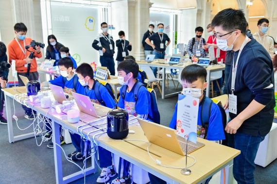華為在HDC2021舉辦首次少兒編程大賽 花瓣少兒編程讓青少年輕松實現(xiàn)物聯(lián)