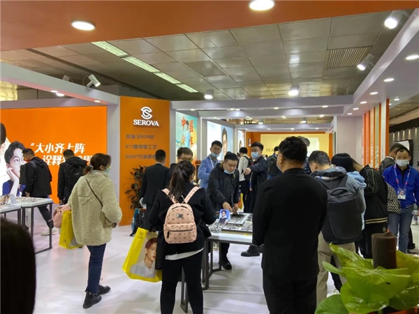 相伴金秋十月，北京眼鏡展施洛華締造專屬時尚盛宴