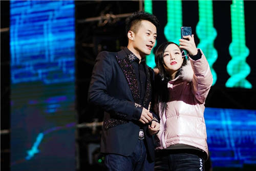 當(dāng)愛(ài)情成為事業(yè)的源動(dòng)力，辛選創(chuàng)始人辛巴辛有志將走的更遠(yuǎn)