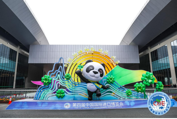 健合集團攜“三大明星”驚艷亮相進博會！打造全家庭營養(yǎng)格局，全面助推健康中國建設