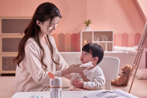一鍵自制，0添加！七彩叮當(dāng)智能濕巾機(jī)新品首發(fā)，瞄準(zhǔn)母嬰人群，開啟濕巾新革命！