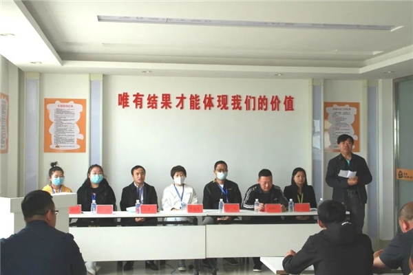 “認(rèn)養(yǎng)一頭?！笨地惸翗I(yè)深化校企合作，以“新型學(xué)徒制“培養(yǎng)人才