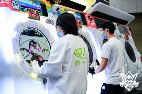 玩轉電競社交新場景，主流玩家重新?lián)肀Ы謾C
