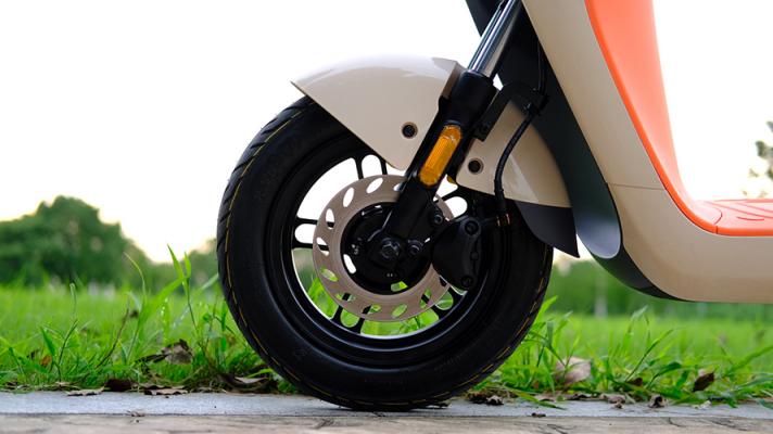 雅迪電動車VFLY L100 MAX電動車評測：高顏值、高性能的高端騎行體驗