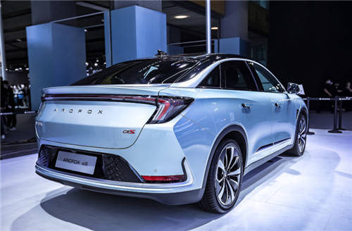 鴻蒙量產(chǎn)第一車，極狐汽車即將亮相昆明國際車展